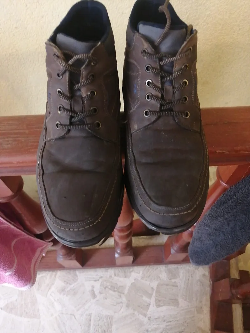 Zapatos num 28
