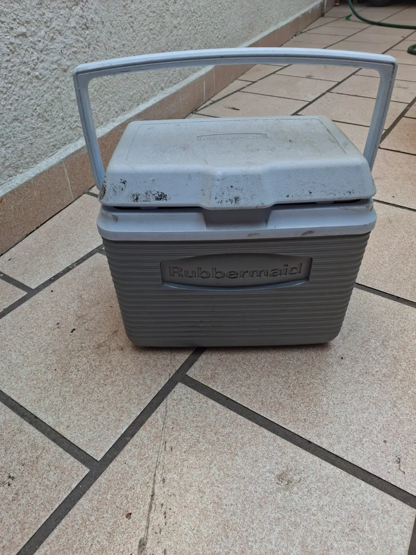 Nevera portátil Rubbermaid